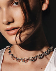 C.1960, CORO Wavy Link Chain Design Necklace – Elegant Style.