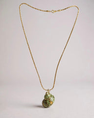 Exquisite Vintage Green Nautilus Shell & Gold Toned Necklace Pendant