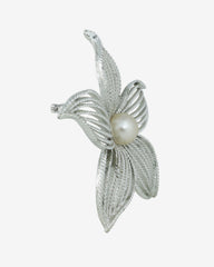 c.1960, Sarah Coventry Moon Flower Pearl Brooch – Unisex