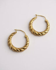 Vintage Gold-Plated Textured Chunky Hoop Earrings – Bold Rounded 1980s Style