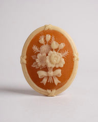 Vintage 1982 Avon Cameo Silhouette Flower Bouquet Brooch