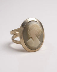 Beautiful Vintage Antique Edwardian-Inspired Bezel Set Female Silhouette Shell Cameo Ring in Sterling Silver – Size 7 US