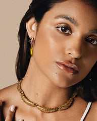 Vintage Textured Gold-Plated Collar Necklace – Timeless Elegance