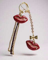 Whimsical Vintage Red Lips & Gold Toned Chain Dangle Pierced Earrings